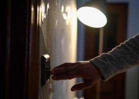 El precio de la luz encadena tres días seguidos de descensos. Foto: Fabian Acidres/DT
