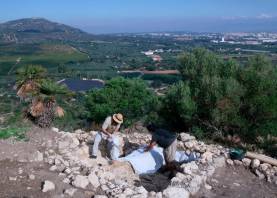 El jaciment de l’Antic, amb la ciutat d’Amposta al fons. foto: acn