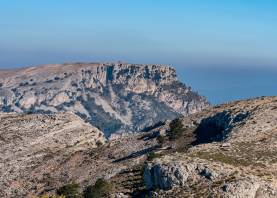 La Mola de Colldejou desde la Serra de Llaberia. FOTO: S. García