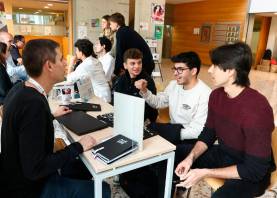 El programa Fem carrera impulsa el desarrollo profesional de los estudiantes en colaboración directa con las empresas del territorio. Foto: URV