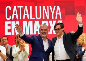 Jaume Collboni, junto al primer secretario del PSC, Salvador Illa. Foto: EFE