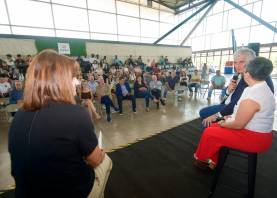 La fira també va comptar amb la participació de l’exjugador de bàsquet Fernando Romay. Foto: J. Revillas