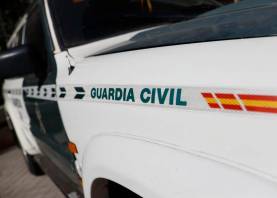Imagen de archivo de un coche de la Guardia Civil. Foto: EFE