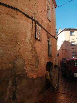 Exterior de la vivienda afectada. Foto: Bombers de la Generalitat