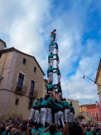 El 3d9f que van descarregar els Castellers de Vilafranca a Altafulla. foto: cedida