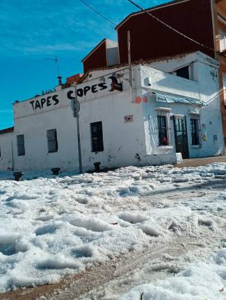$!Fotogalería de la ‘nevada’ de abril en la costa de Tarragona