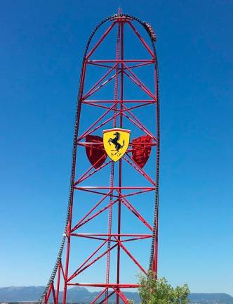 El acelerador vertical alcanza los 120 metros de alto. FOTO: DT