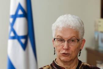 Imagen de archivo de la embajadora de Israel en España, Rodica Radian-Gordon, durante una entrevista. Foto: EFE
