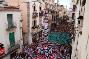Aleta del 3 de 9 amb folre descarregat per la Colla Jove Xiquets de Tarragona en la primera ronda de la diada castellera de l’Arboç. Foto: ACN