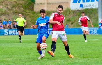 Unai Dufur, durante el partido de la primera vuelta ante el Amorebieta. Foto: SD Amorebieta