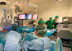 Intervención quirúrgica realizada con la cirugía robótica Da Vinci. Foto: Hospital Universitari Sant Joan