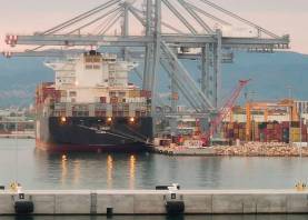 El pasado mes de abril llegaba al Port de Tarragona el MSC Sindy, el portacontenedores más grande de su historia. FOTO: DIARI DE TARRAGONA