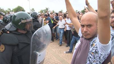 Imagen de la actuación policial en Sant Carles de la Ràpita el pasado 1 de octubre. FOTO: ACN