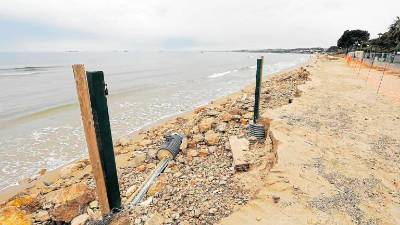 La playa Llarga de Tarragona es la primera en la que se ha actuado. Foto: Pere Ferré