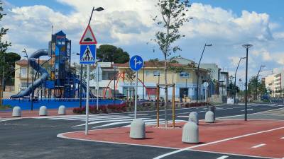 La plaza Jaén es uno de los espacios que ha sufrido una mayor transformación, con un gran parque infantil inclusivo. Foto: I. A.
