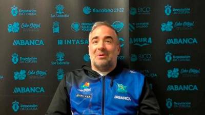 El entrenador del Voley Roquetes, Agustín Rodríguez. foto: cv roquetes