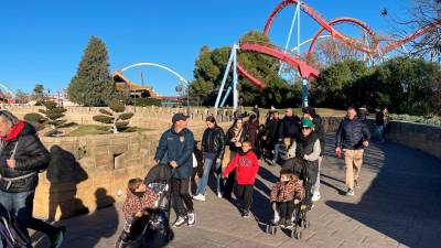 PortAventura vuelve esta tarde a abrir sus puertas tras el fuerte episodio de lluvias de este domingo por la tarde.