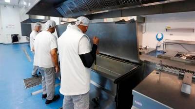 Imagen de archivo de la cocina de Mas d’Enric. Foto: Pere Ferré/DT