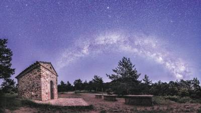 Imagen tomada desde el Mirador Astronòmic de Sant Roc, en las Muntanyes de Prades. Foto: Parc Astronòmic Muntanyes de Prades