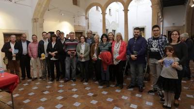 Quinze escriptors del Camp de Tarragona van llegir un fragment de les obres publicades enguany. Foto: lluís milián