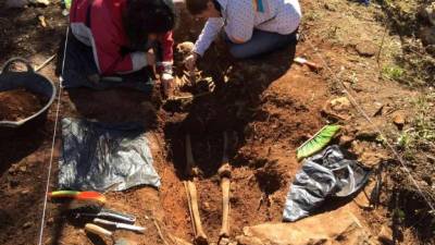 Llevan al Parlament huesos de supuestas víctimas de la Guerra Civil encontradas en La Fatarella