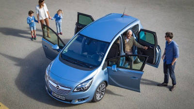 Opel alcanza la tercera posición de ventas de turismos.
