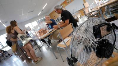 Los ventiladores fueron ayer uno de los grandes protagonistas. FOTO: Pere Ferré