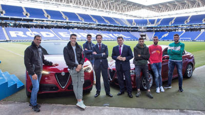 El RCD Espanyol, su plantilla de jugadores y Alfa Romeo forman un equipo ganador.