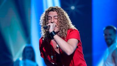 Mikel Herzog Jr imitió a David Bisbal en la gala de este pasado viernes. Foto: Antena 3