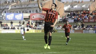 El canterano Ramon Folch celebra su gol ante el Ilicitano. Foto: Alba Mariné