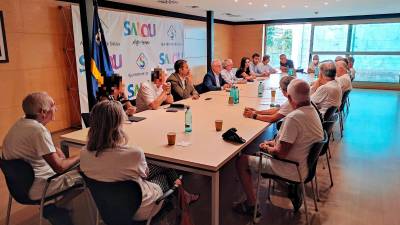 Los vecinos se reunieron con el alcalde y otros miembros de su gobierno el pasado 29 de julio. Foto: Aj. Salou