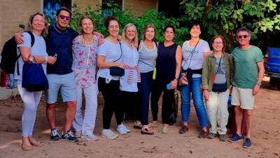 El grupo de profesionales voluntarios que se ha sumado a la causa. FOTO: cedida