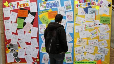 El Centre Cívic de Bonavista acoge una exposición sobre el estado del barrio desde el punto de vista de los niños y niñas. FOTO: PERE FERRÉ