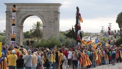 Castells en Roda de Berà durante la Via Catalana de 2013. Foto: Pere Ferré