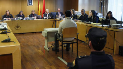 El profesor del Colegio Vallmont de Villanueva del Pardillo (Madrid), durante la sesiÃ³n del juicio celebrada ayer. FOTO: EFE