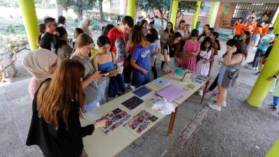Una de las fiestas del Projecte Rossinyol esta semana en la Escola Campclar. Foto: Pere Ferré