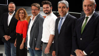 Pla mig dels candidats de C's, PSC, En Comú Podem, ERC, CDC i el PPC a les eleccions del 26-J, al debat de TV3 del 19 de juny del 2016