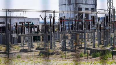 Fotografía de la subestación eléctrica que da servicios a la ciudad de Ferrol (Galicia) a la espera de energía tras cuatro horas de apagón este lunes. Foto: EFE