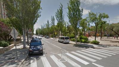 L'accident es va produir al carrer Astorga de Reus poc abans de la mitjanit. FOTO: Google Maps