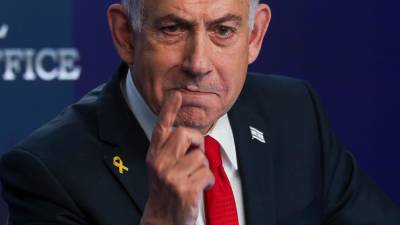 El primer ministro israelí, Benjamin Netanyahu, se dirige a una conferencia de prensa en Jerusalén, el 21 de mayo de 2025. FOTO: EFE