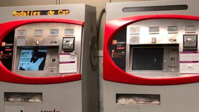 Máquinas expendedoras de billetes de Renfe.