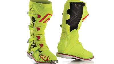 Botas confeccionadas en piel y pensadas para aficionados y profesionales del motociclismo off-road.