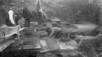 Detalle de los trabajos de excavación de la Necròpolis de Tarragona de hace prácticamente un siglo. foto: arxiu MNAT
