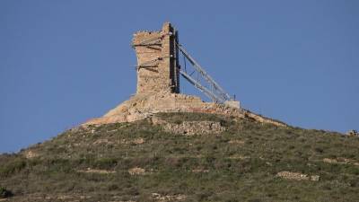 Estat en què es troba el castell d'Ascó. Foto: Joan Revillas