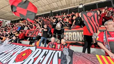 La afición del Reus Deportiu en la Bombonera. Foto: Alfredo González
