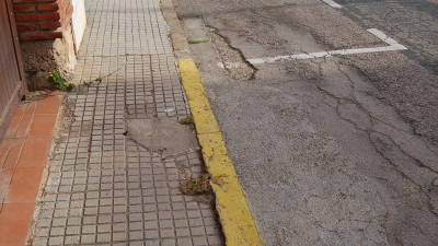 Los parches y el asfalto deteriorado son habituales., FOTO: Cedida