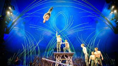 Un número de acobracias del espectáculo ´Amaluna´, que está en Madrid desde el 6 de mayo hasta el 21 de junio. Foto: Cirque du Soleil