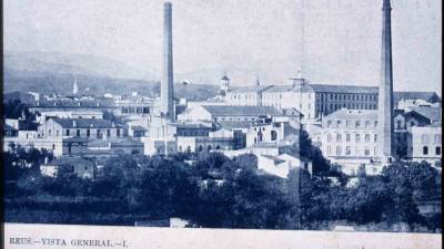 Silueta urbana de Reus de finals del segle XIX. FOTO: Autor Nav&agrave;s Puig-Fons Agrupaci&oacute; Fotogr&agrave;fica de Reus / CIMIR