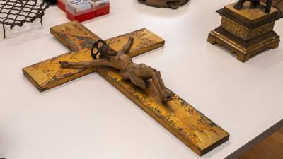 Sant Crist, con la cruz decorada por Jujol. Foto: cedida