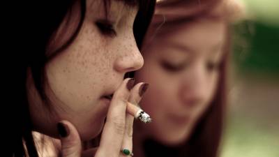 Los fumadores pasivos tambi&eacute;n sufren las consecuencias de esta adicci&oacute;n.